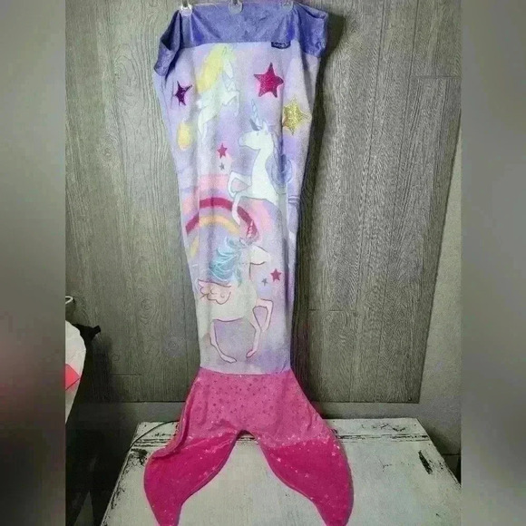 Excellent Preowned  Blankie Tails Unicorn Blanket The Original Mermaid Blanket. - Picture 1 of 6